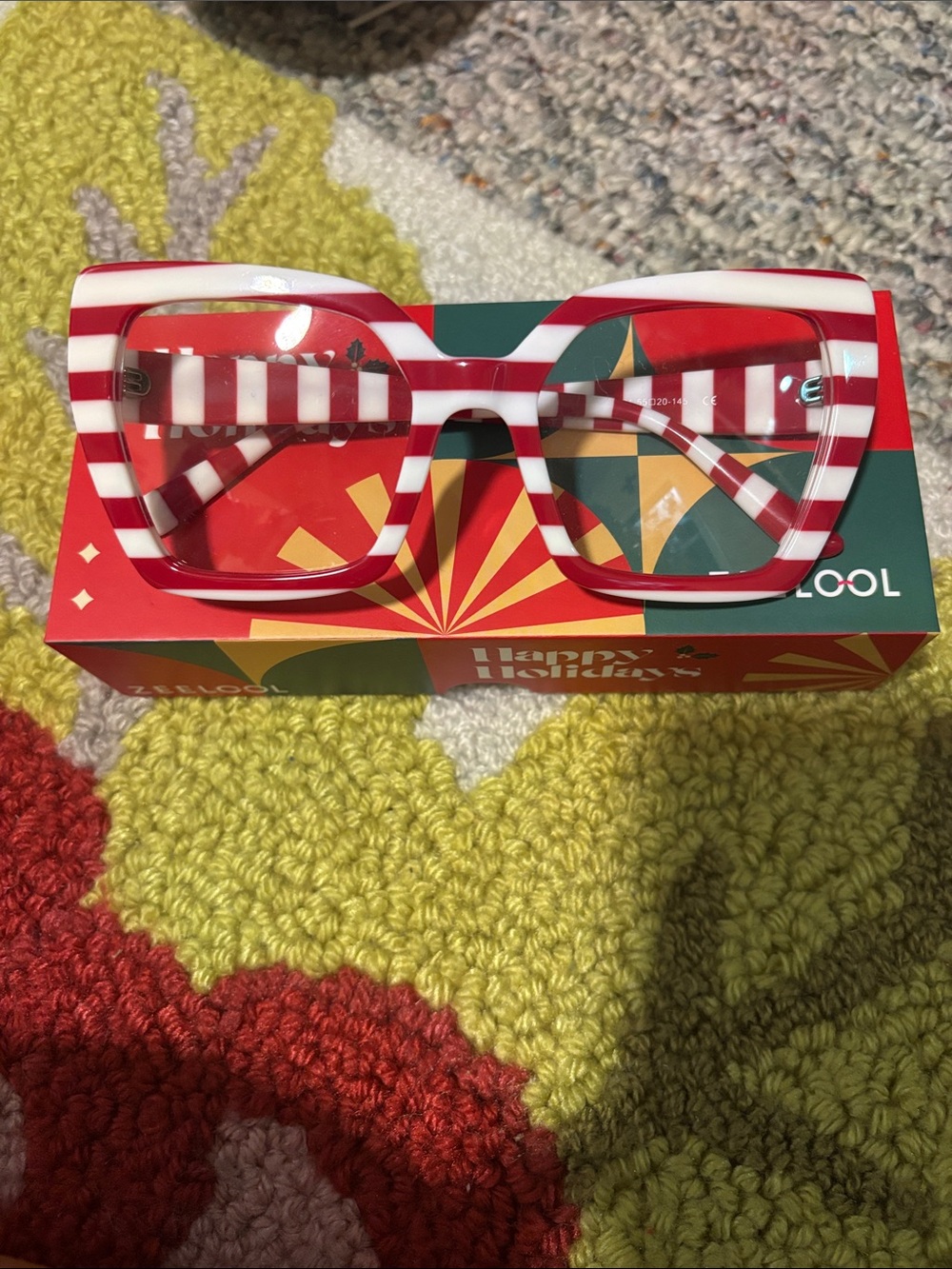 NON-PRESCRIPT Candy-Striped Red & White Square Glasses